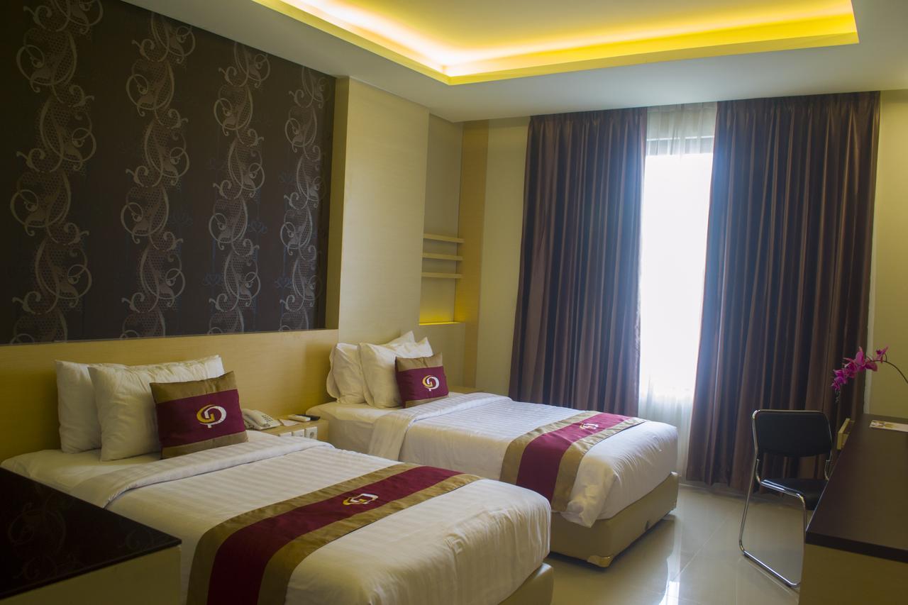 Grand Parama Hotel Tanjung Redep Exterior foto