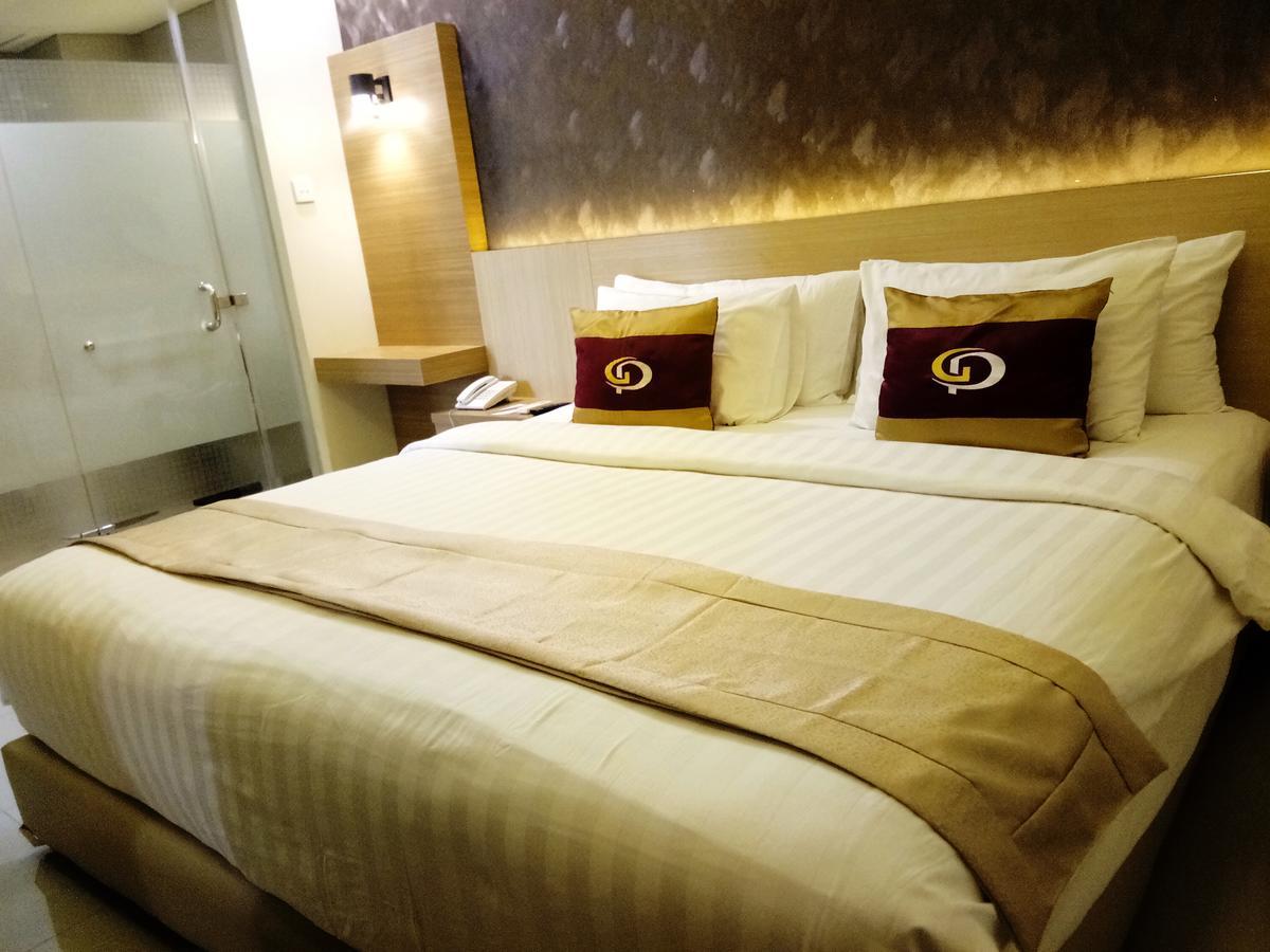 Grand Parama Hotel Tanjung Redep Exterior foto